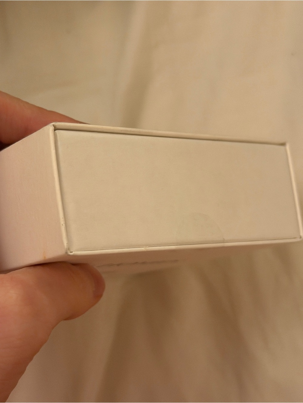 Fara Homidi Essential Face Compact - Creme - Light - Picture 5 of 9
